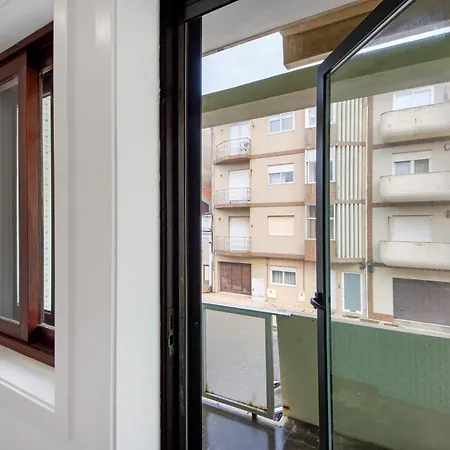 Apartamento T4 Furadouro With Sea View *