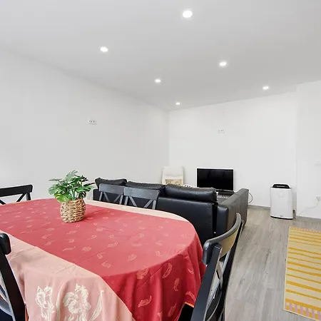 Апартаменты T4 Furadouro With Sea View